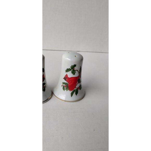 Vtg Christmas Cardinals By Lefton Salt & Pepper Shakers Holly Berries Japan - Picture 2 of 5